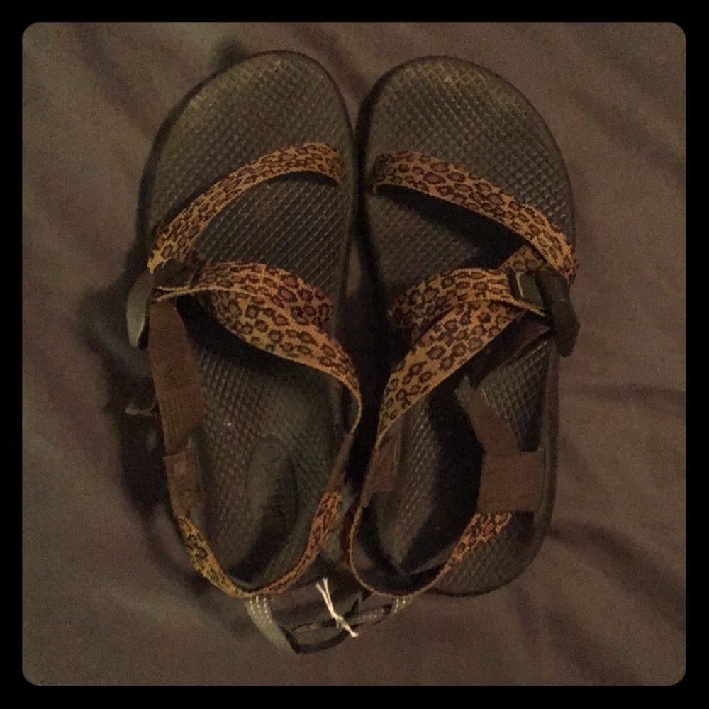Girl’s chacos
